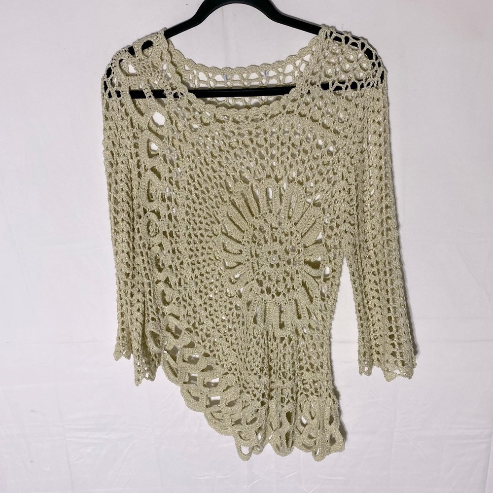 Vintage Y2K Crochet Flower Open Knit Half Sleeve Asymmetrical Hem Sweater M